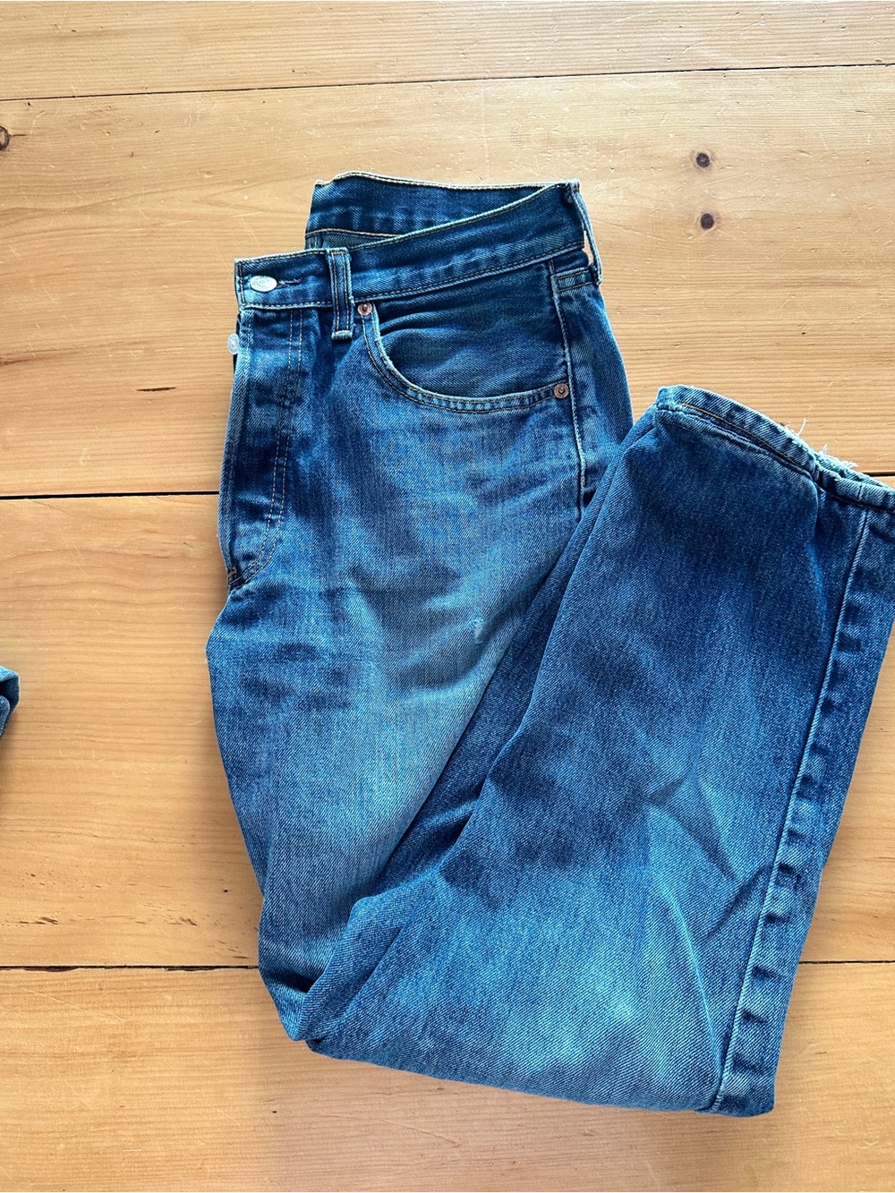 Vintage 2001 Y2K European (Brussels) Levi’s 501 button-fly jeans